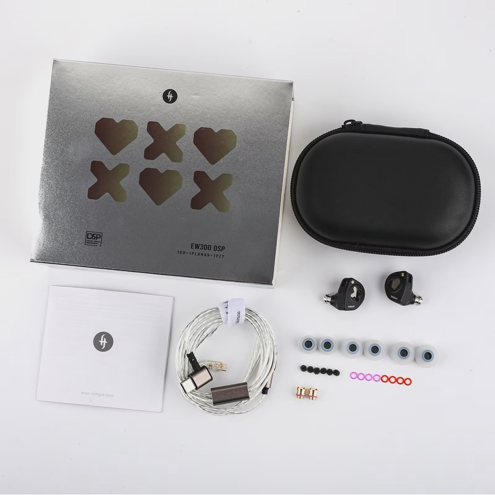 IMAN Black In-Ear Headphones